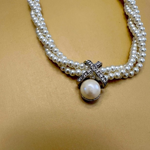 Faux Pearl Necklace with Rhinestone Accent - Elegant Statement Piece $5 - Picture 4 of 4